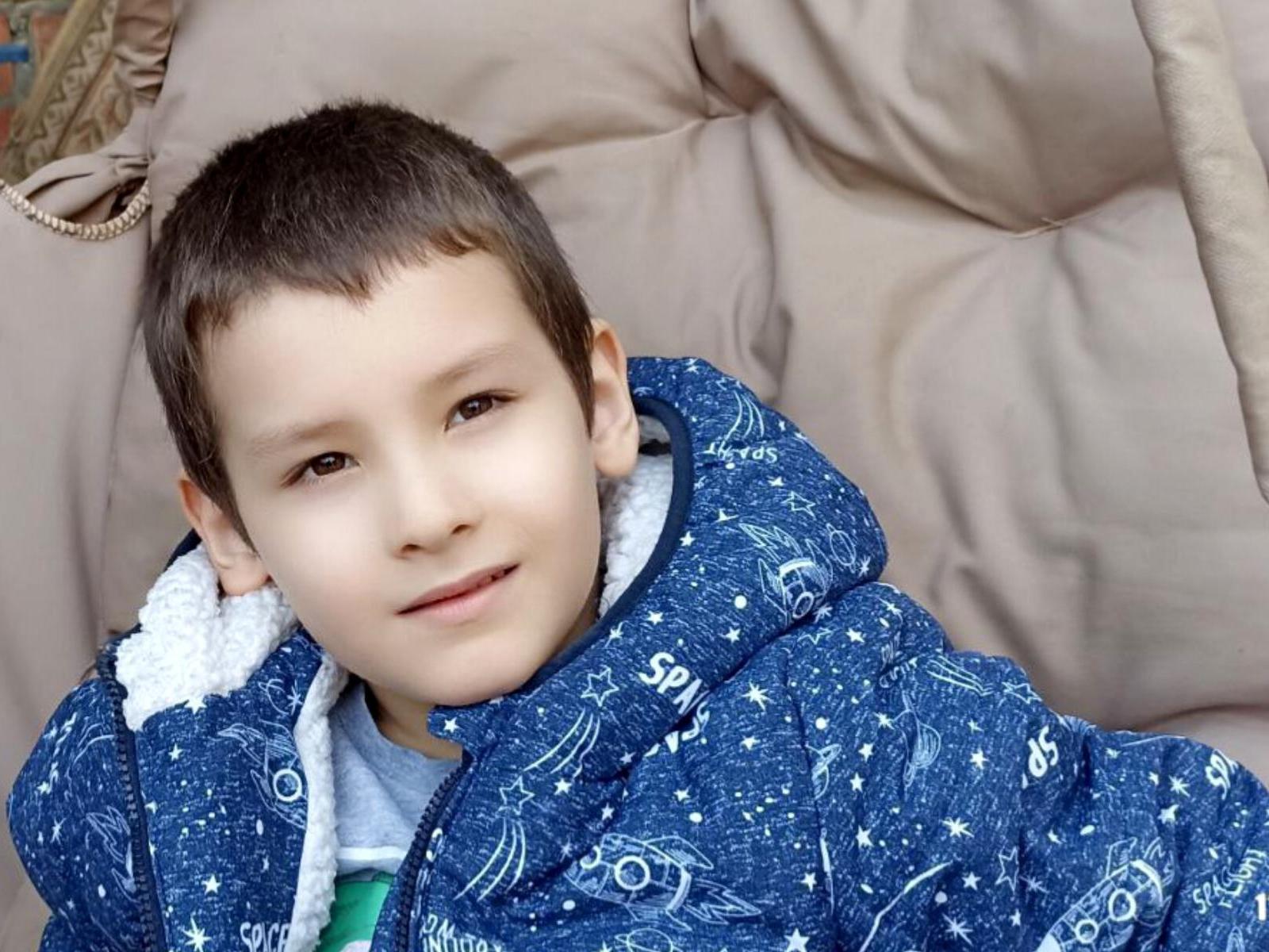 У Хабиба аутизм! Чтобы научиться говорить, ему требуется курс реабилитации!