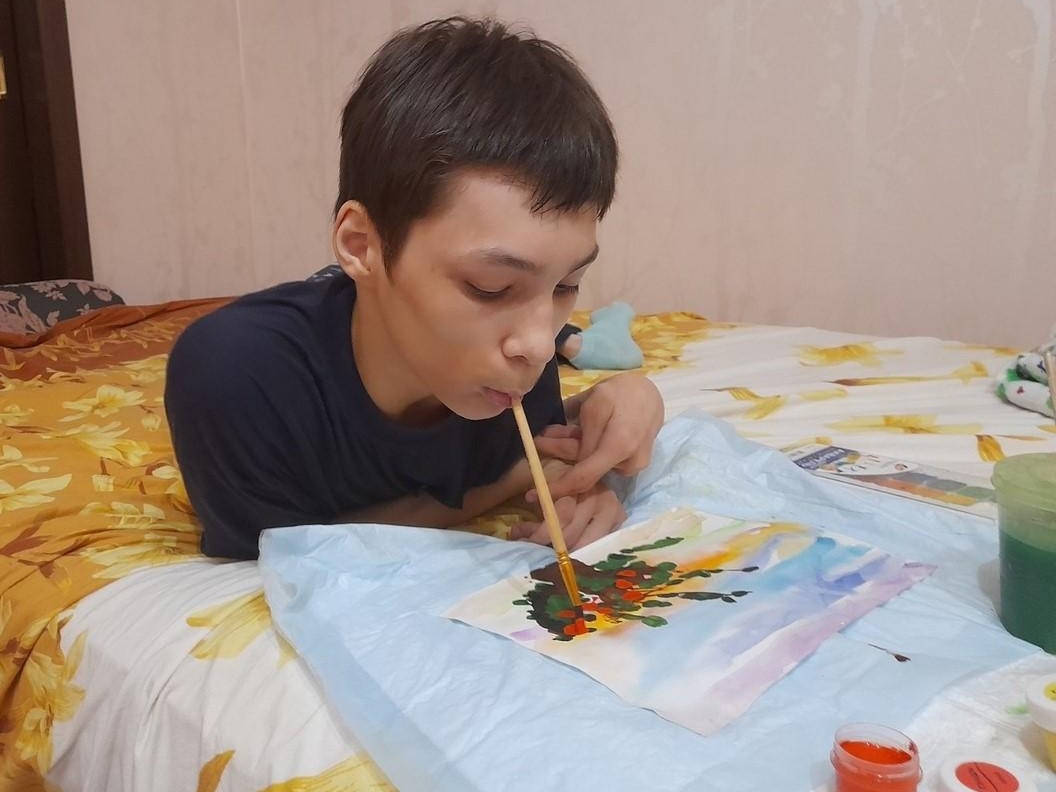 Помогите оплатить уроки арт-терапии для Ильи и других 10 ребят с ограниченными возможностями – они помогают в их развитии!