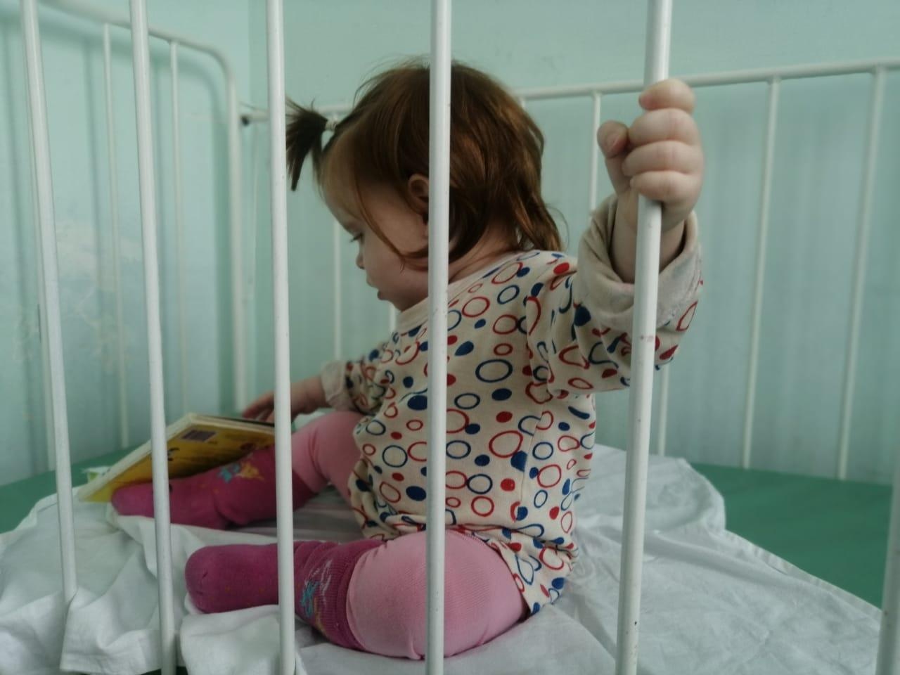 Alina is an orphan, she needs to be accompanied by nannies during treatment in the hospital!