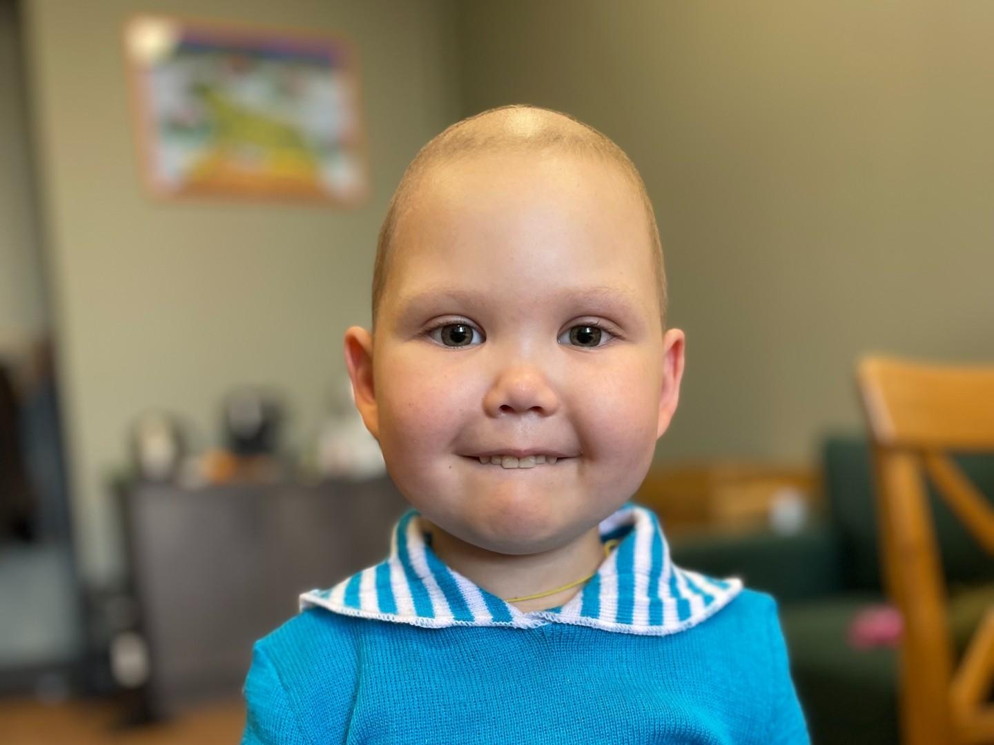 Little Agnia needs an expensive medicine to beat leukemia!