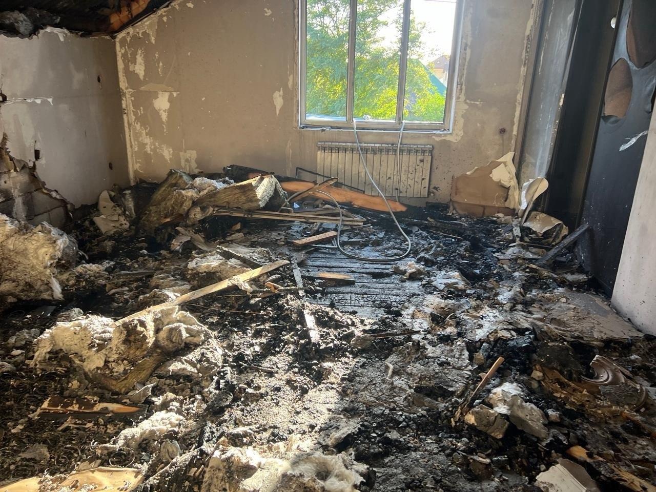 Помогите Газимагомеду восстановить дом после пожара!