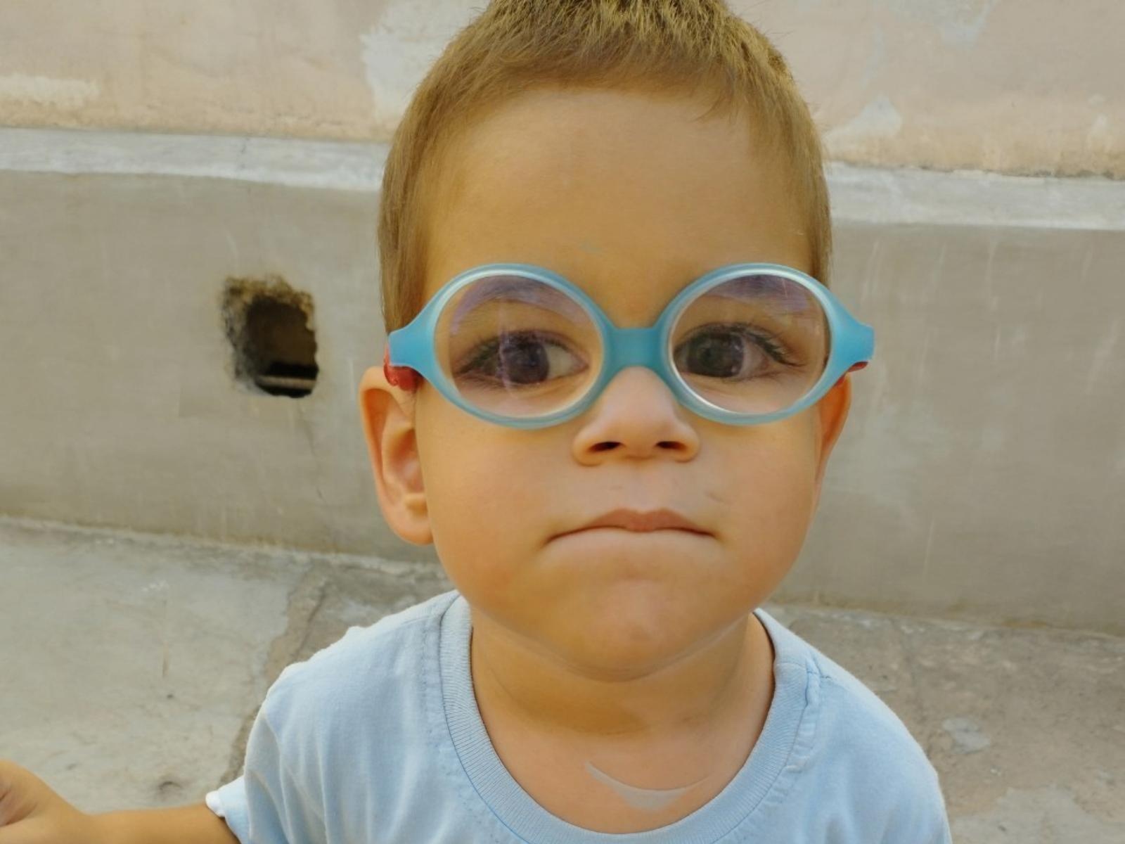 Umijon needs surgery to avoid losing his eyesight!