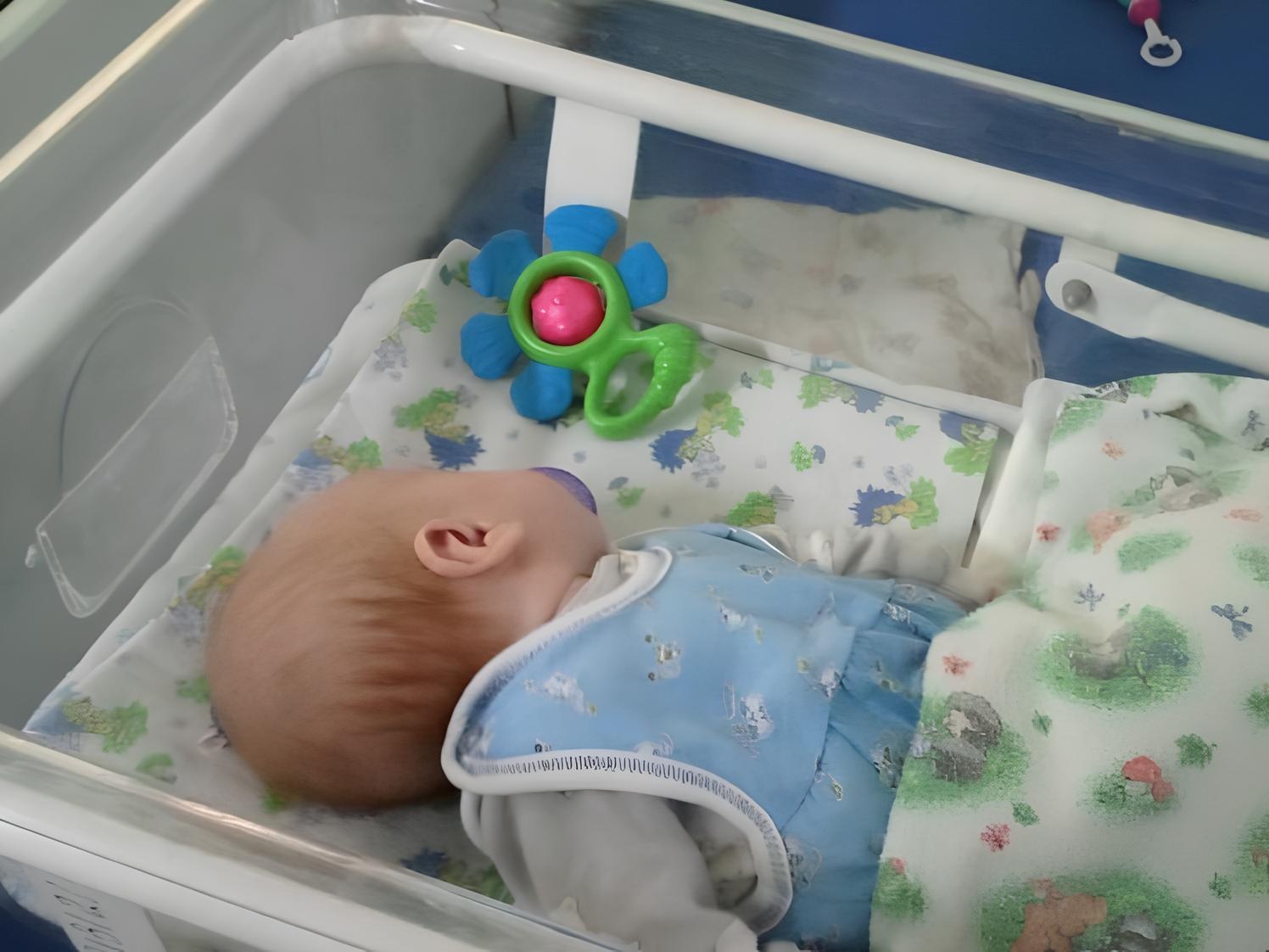 Rustam is an orphan, he needs the help of a babysitter during treatment!