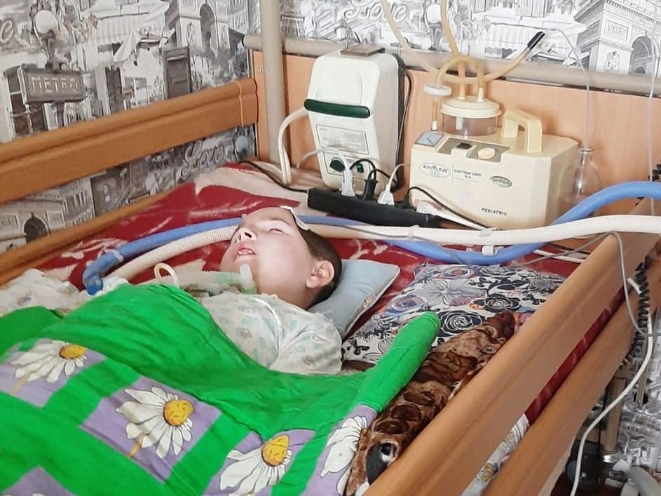 Help us buy a battery for a ventilator so that Anya can breathe freely!