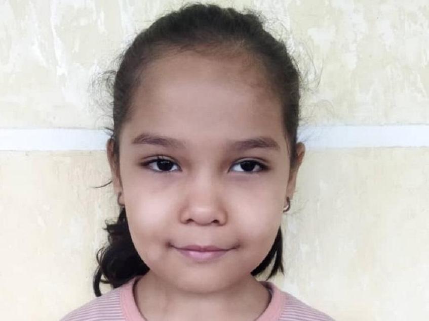 Let's help Fotimahon save her eyesight with surgery!