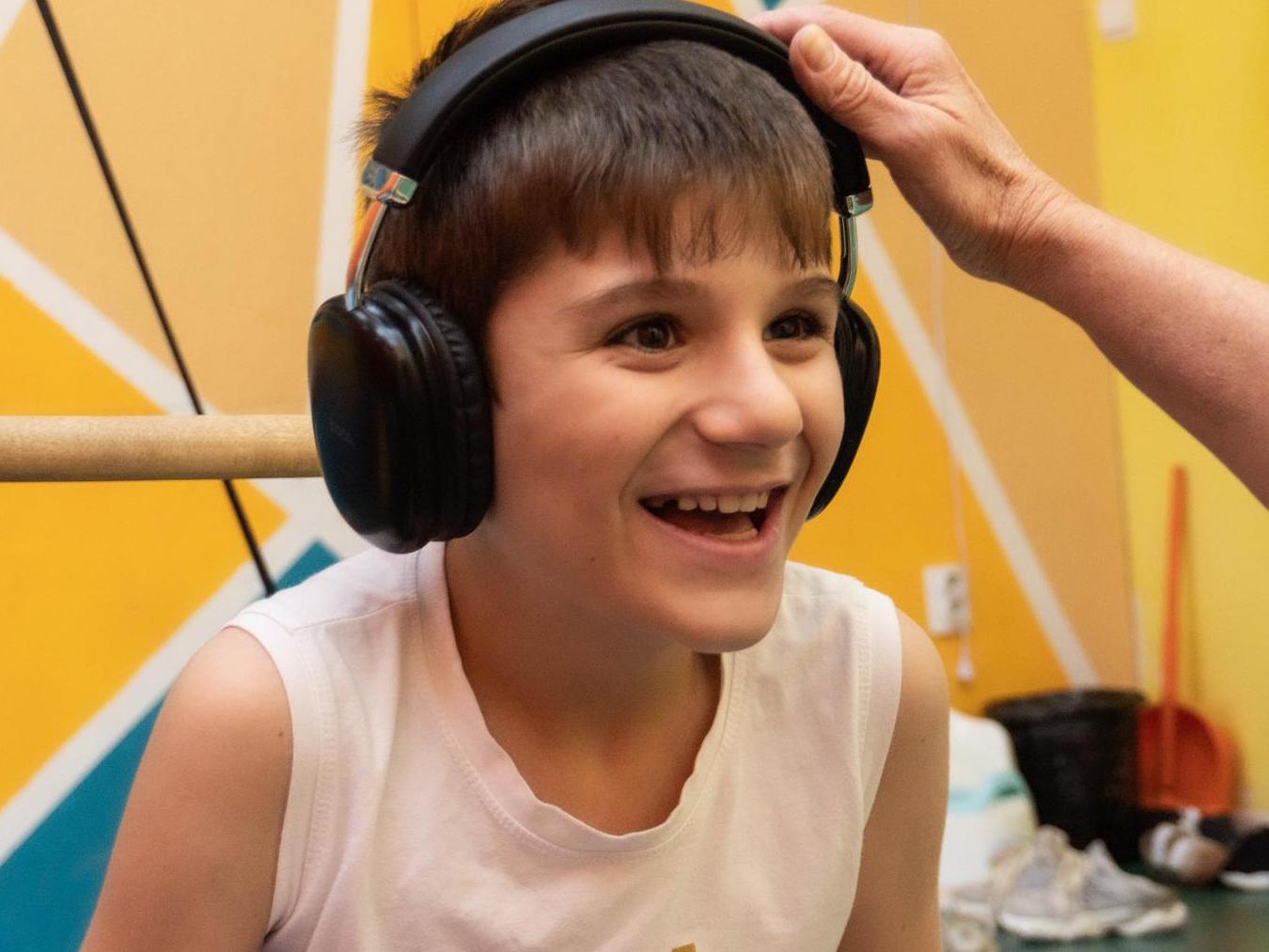 Imran has autism! To cope with developmental problems, he needs a rehabilitation course!