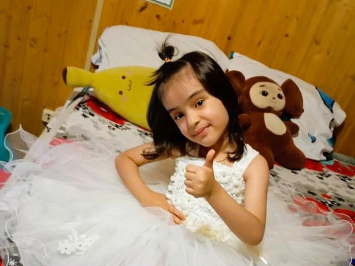 Osiya has a congenital pathology and needs orthopedic surgery