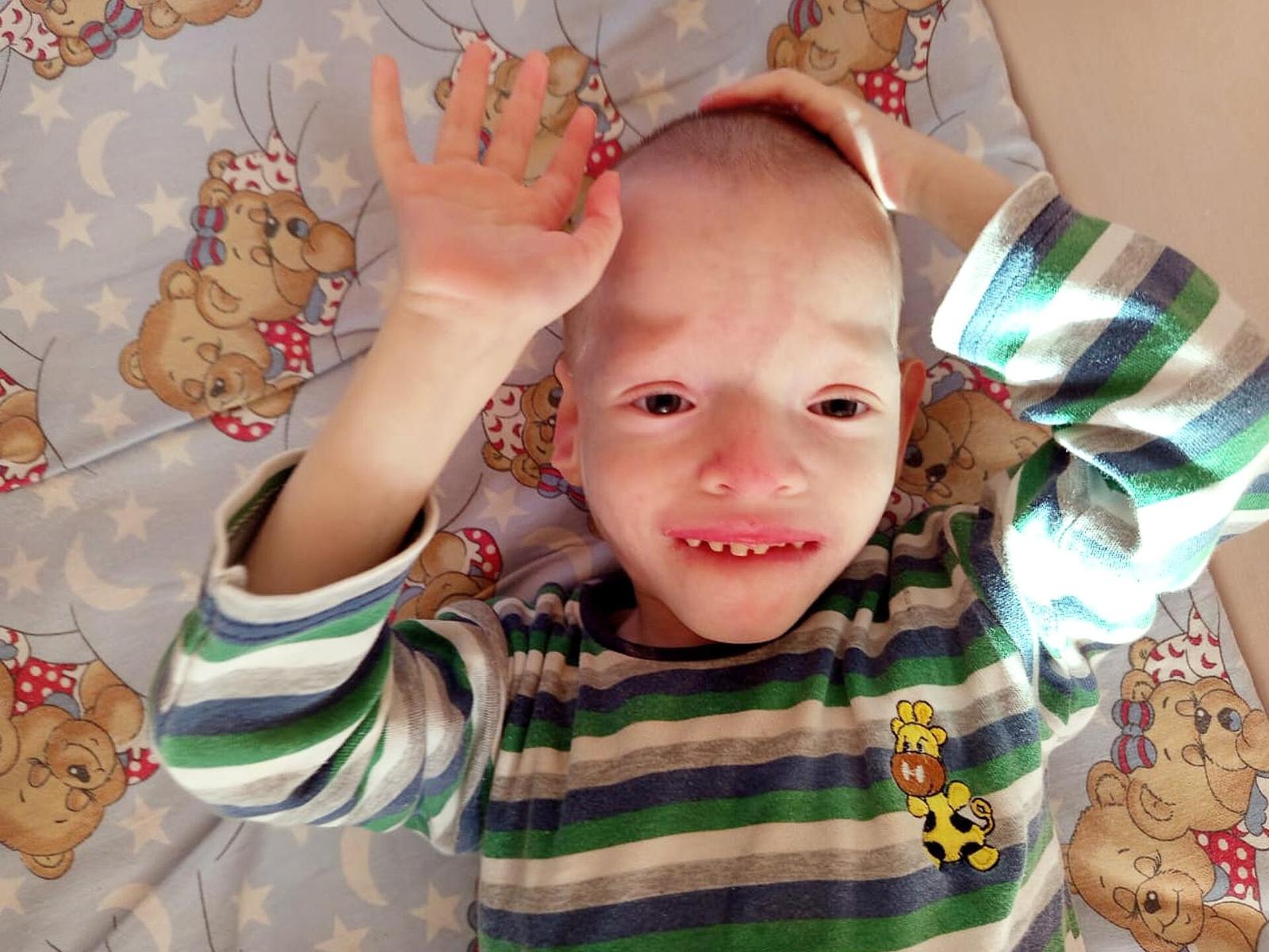 Artyom is an orphan. He has a critically low body weight, he needs therapeutic nutrition!