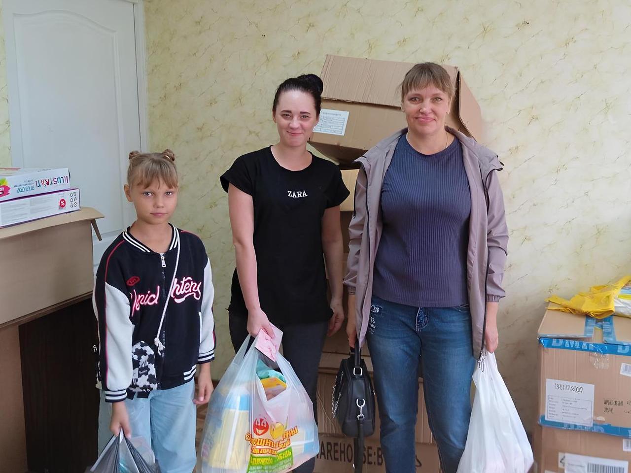 We will help poor families with children in a difficult life situation with food, clothing and more!
