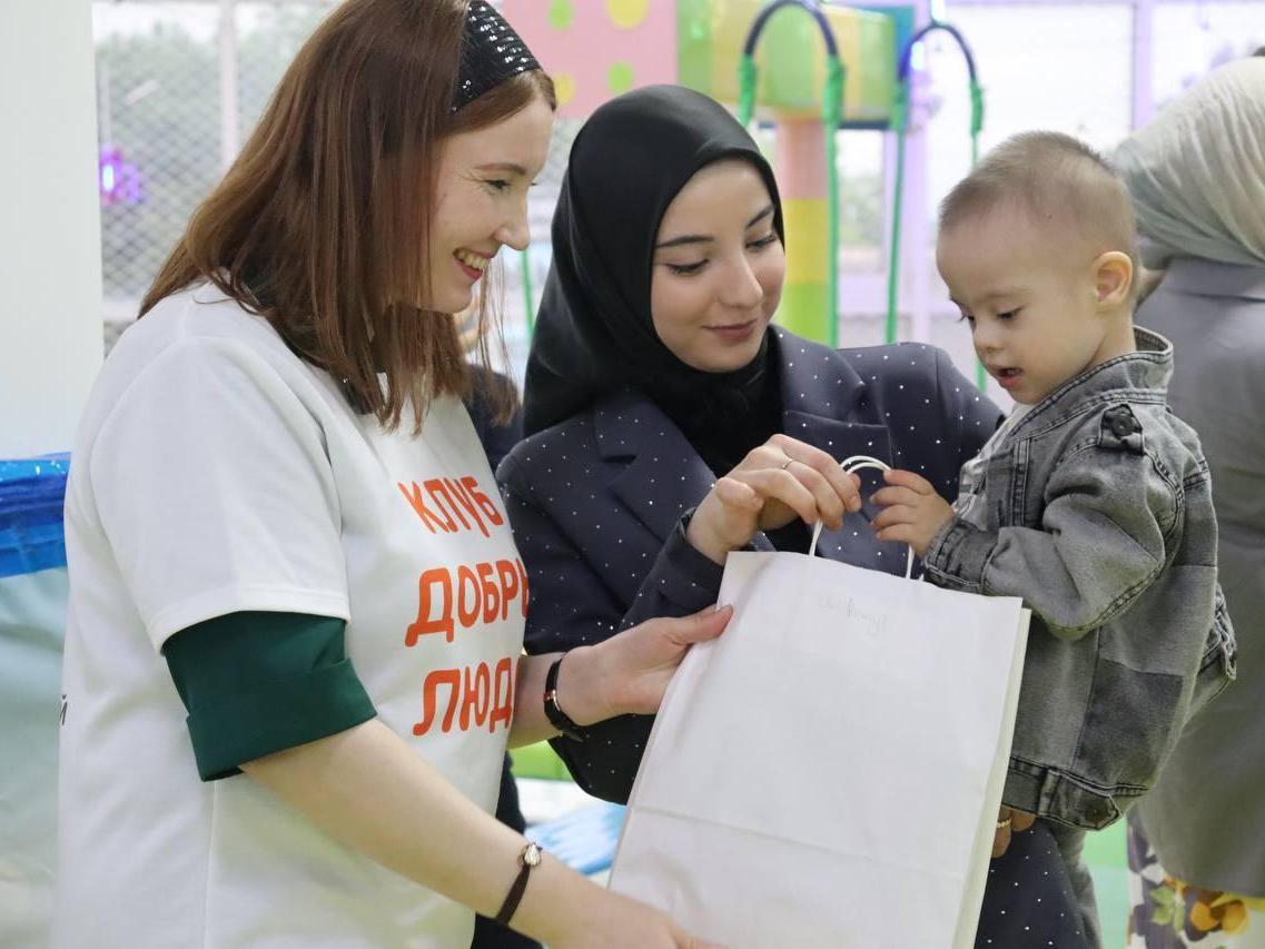 Help organise a charity evening in favour of children and adults in need of medical care and support!