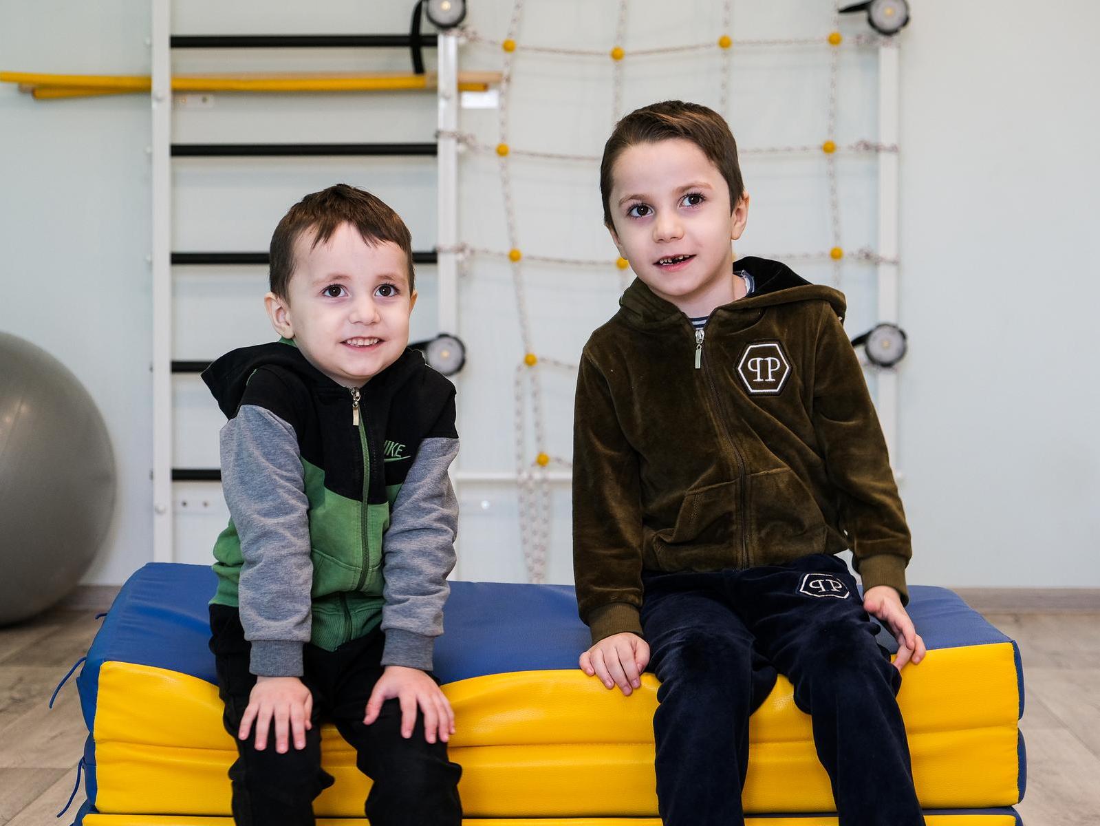 Hajimagomed and Hirachimagomed have autism. The brothers need rehabilitation courses to overcome developmental problems and learn new skills!