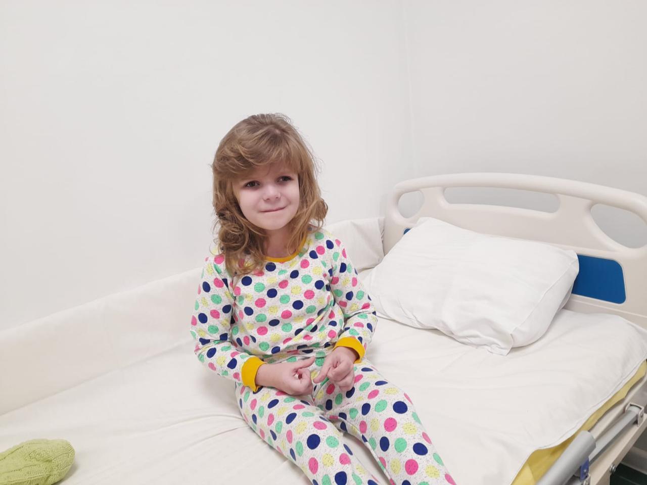 Polina is an orphan. To walk without support, she needs a rehabilitation course accompanied by a nanny!