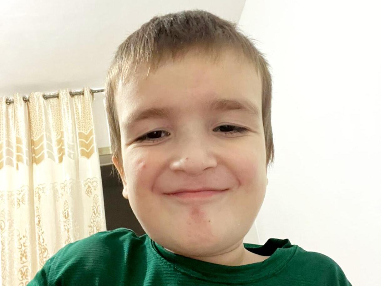 Abdullah has autism! To learn how to speak, the boy needs intensive classes!