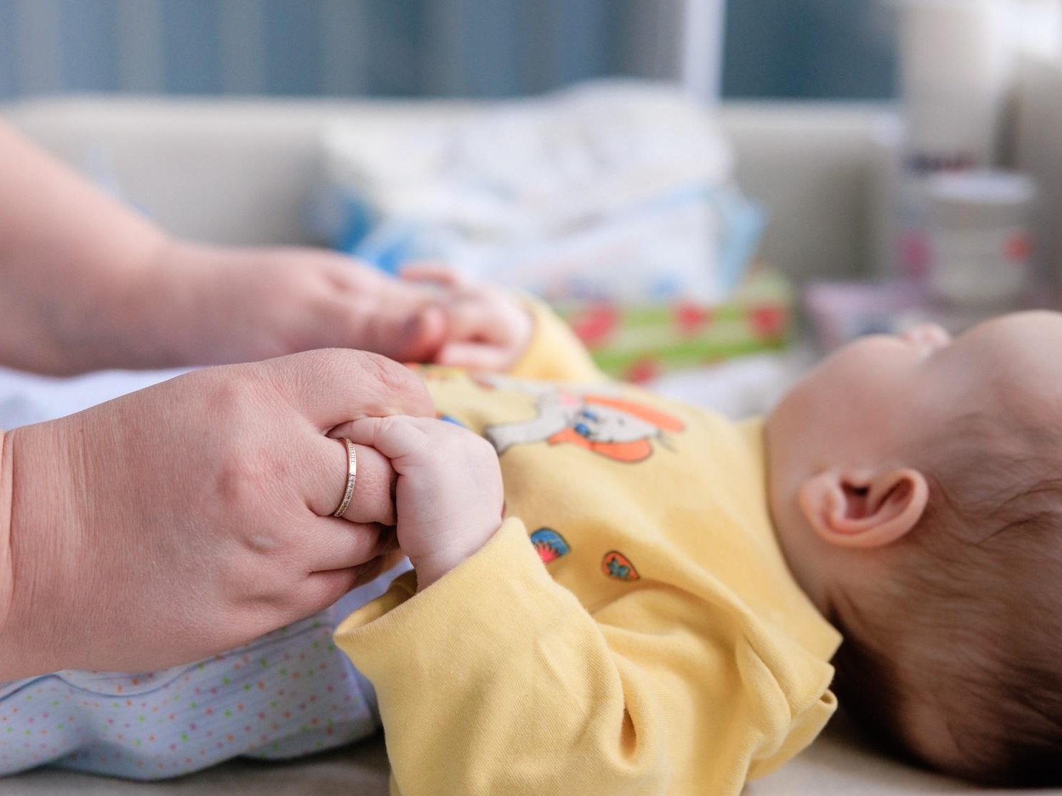 Thanks to you, orphans in the hospital receive help and care from nannies!
